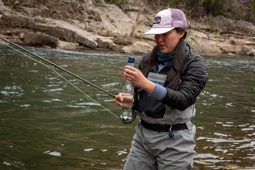 LifeStraw Peak Series - Solo Personal Water Filter | Removes Bacteria & Microplastics | Pink Lemonade