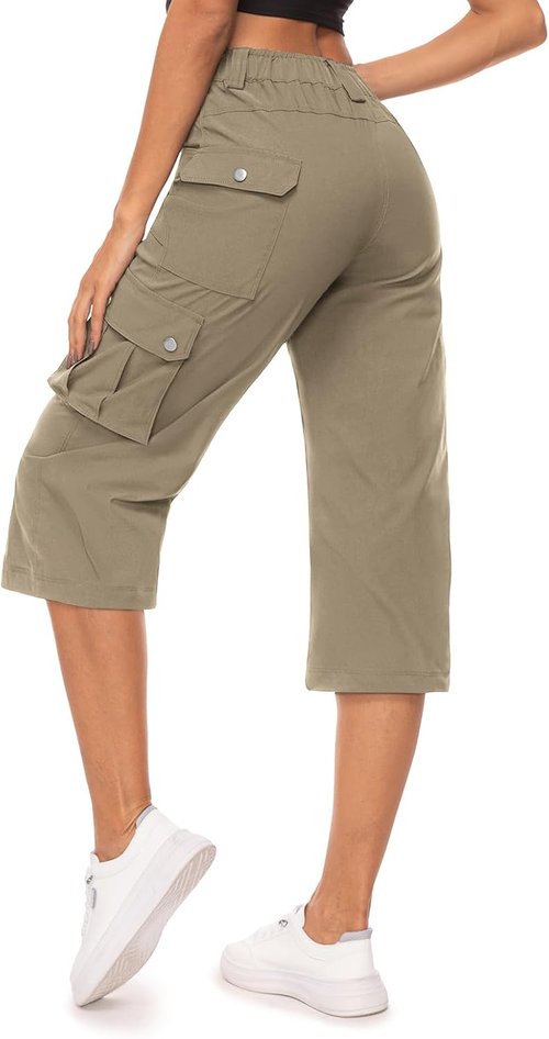 MooseHill Women's Cargo Capris - Lightweight Water-Resistant Hiking Pants with 6 Pockets | Summer Outdoor Wear