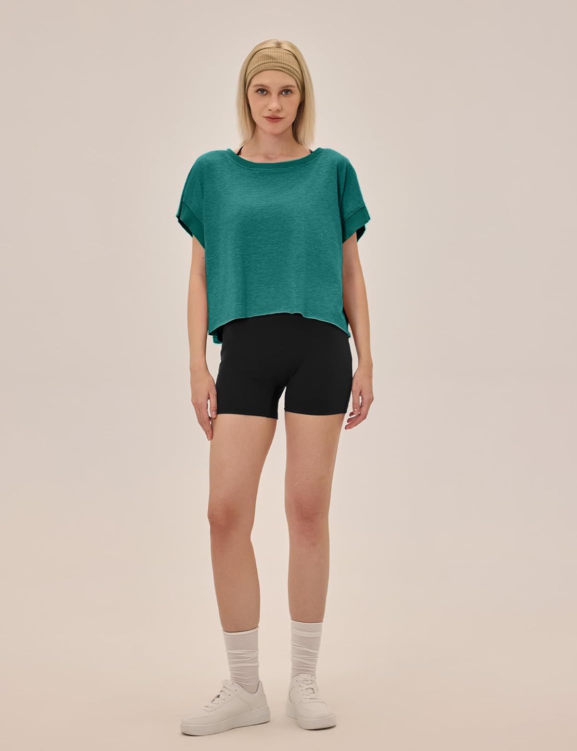 UNIANKIYA Workout Tops for Women - Loose Fit Athletic Crop Tee for Gym & Yoga | Short Sleeve Design