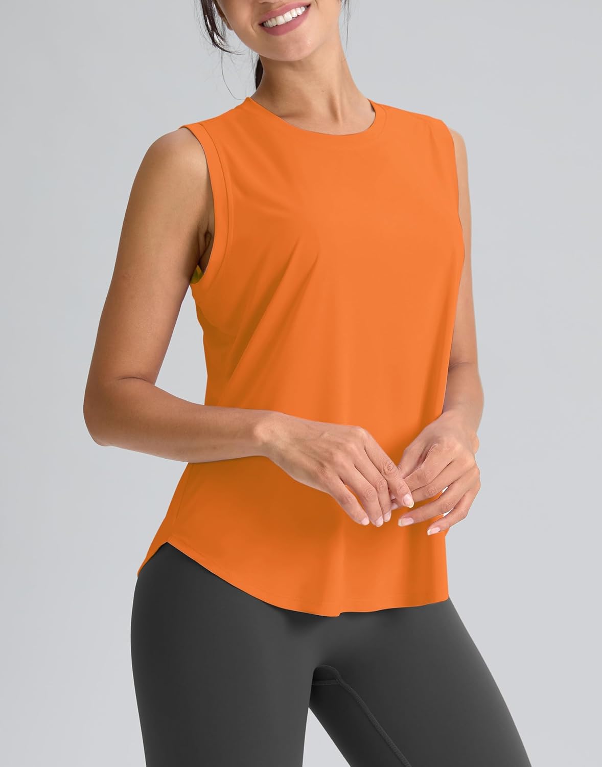 SANTINY Women's Sleeveless Workout Tops - Breathable Lightweight Yoga & Tennis Tank Shirts