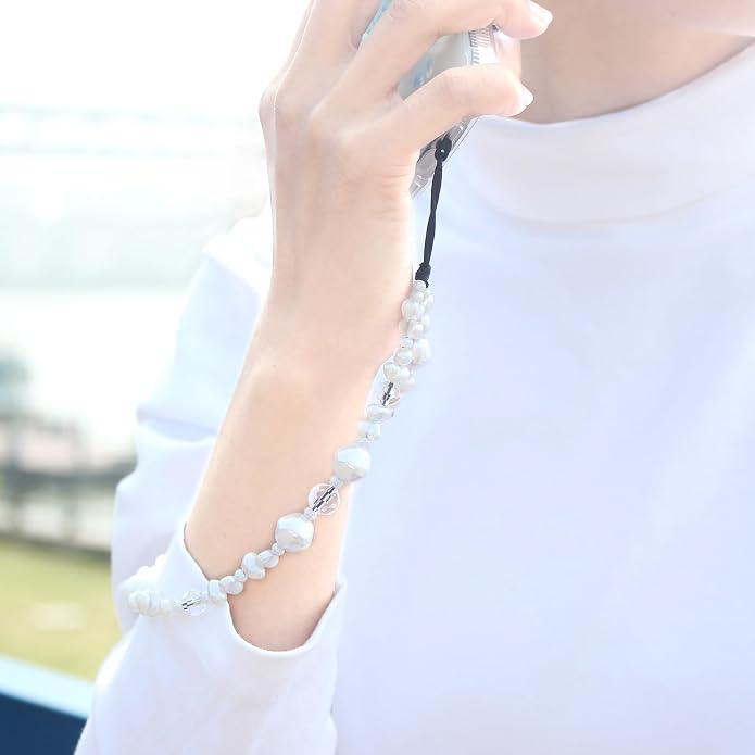 CMVFYL Beaded Camera Wrist Strap, Cute Phone Charms Strap, Pearl Bracelet Wrist