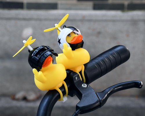 DS. DISTINCTIVE STYLE Middle Finger Rubber Duck Yellow Rubber Duck with Propeller Helmet 2.75 Inch Funny Car Ornaments Duck for Car Dashboard Decoration, Bike Bell，Computer Monitor Decor (Black)