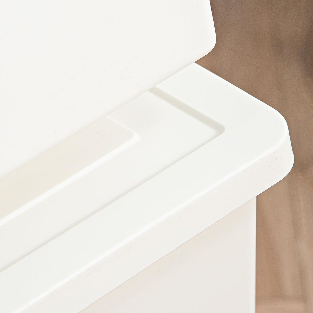 YUNGSHY 2 Pack 15 Quart White Large Stackable Storage Bins With Lids,Bathroom Closet Undersink Organizers and Storage Containers and Durable Nestable Closet, Garage, Totes (white, 15Qt. -2Pack)