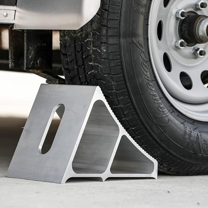 Buyers Products WC7118A Aluminum Wheel Chock with Ribbed Slope, 6 x 8.75 x 5.86 Inch, Added Security for Chocking Semi Trailers and Trucks, Ideal for Snow and Ice Conditions