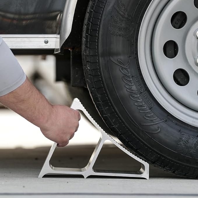 Buyers Products WC7118A Aluminum Wheel Chock with Ribbed Slope, 6 x 8.75 x 5.86 Inch, Added Security for Chocking Semi Trailers and Trucks, Ideal for Snow and Ice Conditions