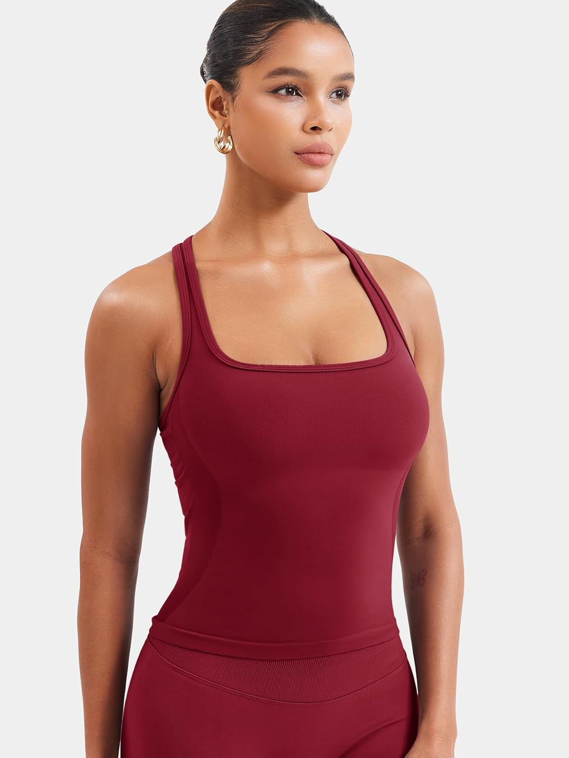 YEOREO Workout Tank Tops for Women - Seamless Square Neck Sleeveless Gym & Yoga Shirts