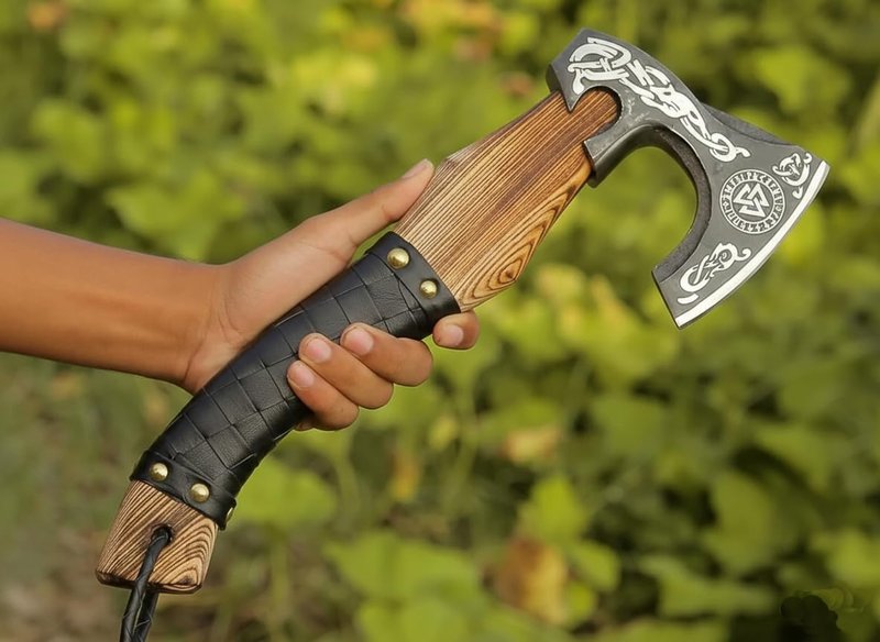 Viking Axe Ashwood Handle Handmade Carbon Steel Blade, Outdoor Camping Hunting, Norse Hatchets Axes, with Black Leather Wrapped Handle & Leather Sheath Wood Splitting Axes