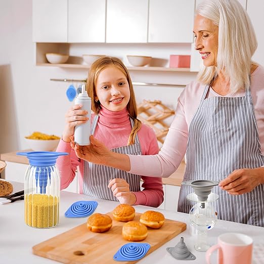 Kitchen Funnels Set 4 Pack，Small and Large，Silicone Collapsible Funnel，Small Funnel for Bottles and Funnels for Filling Water Bottle