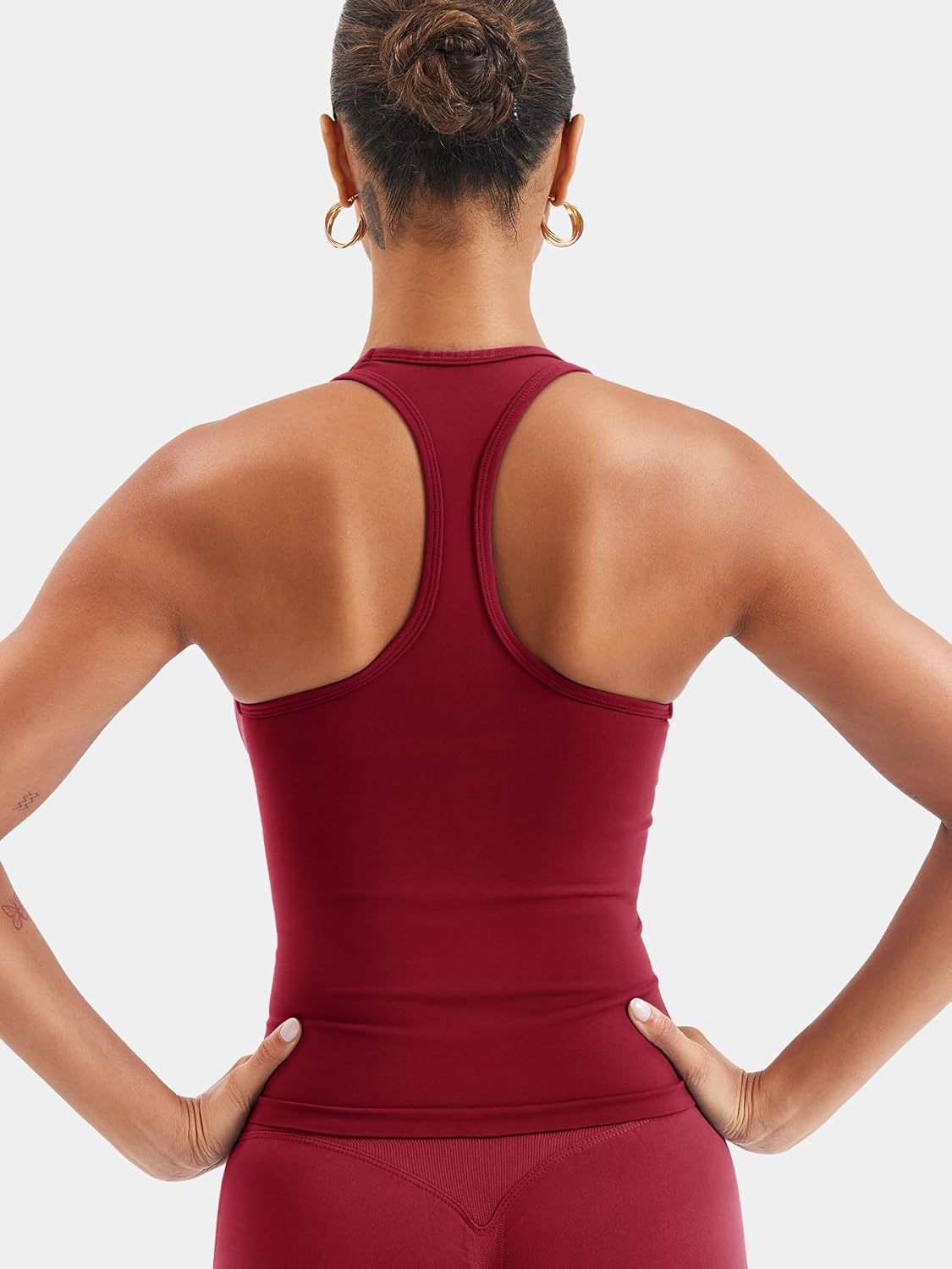 YEOREO Workout Tank Tops for Women - Seamless Square Neck Sleeveless Gym & Yoga Shirts
