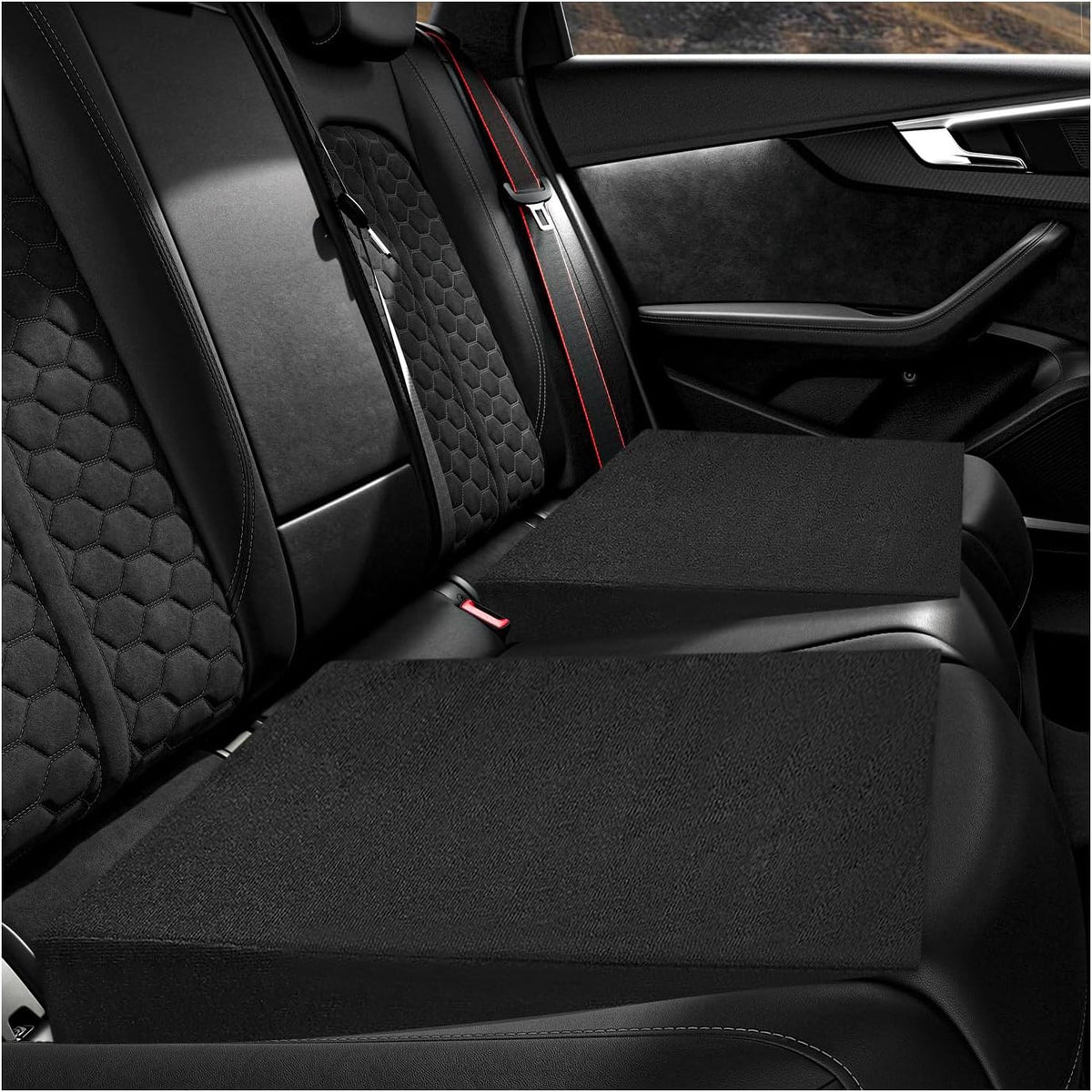 Auto Seat Wedge Leveling Cushion, Breathable Fabric Rear Seat Leveling Mat Support Cushion, Ergonomic Angled Design Backseat Pad Pain Relief Pad for Car Office Outdoor