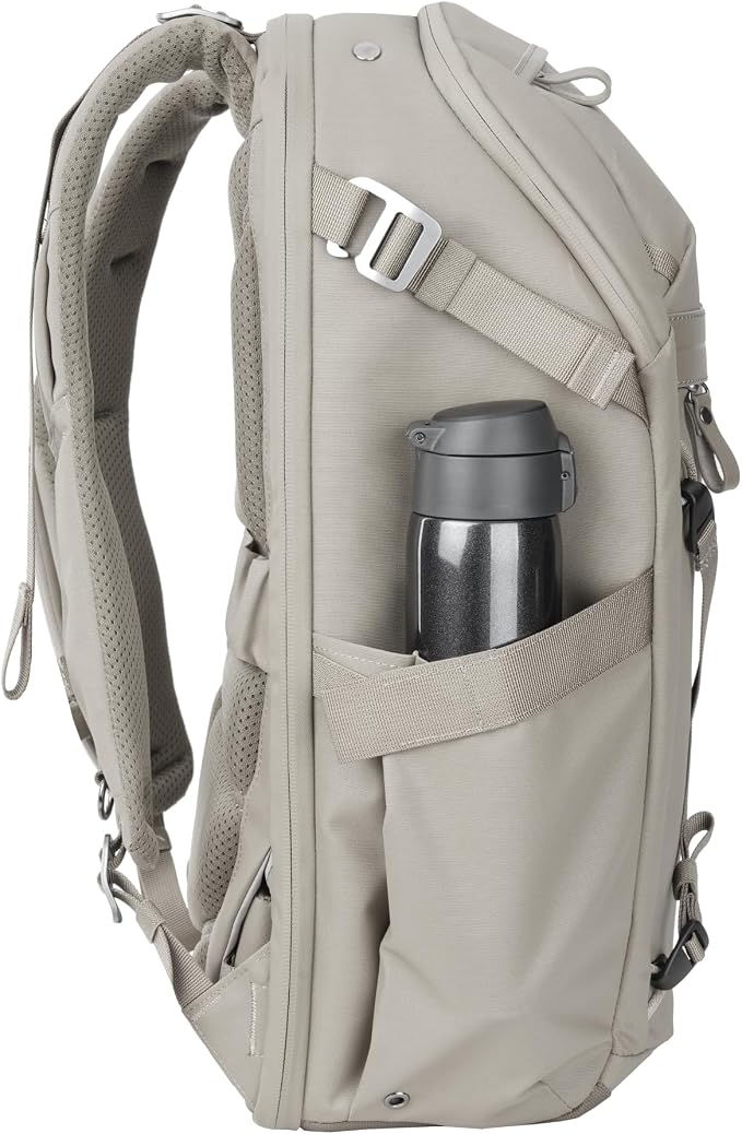 VANGUARD VEO Metro B30L Camera & Everyday Backpack – Fits 70–200mm Attached