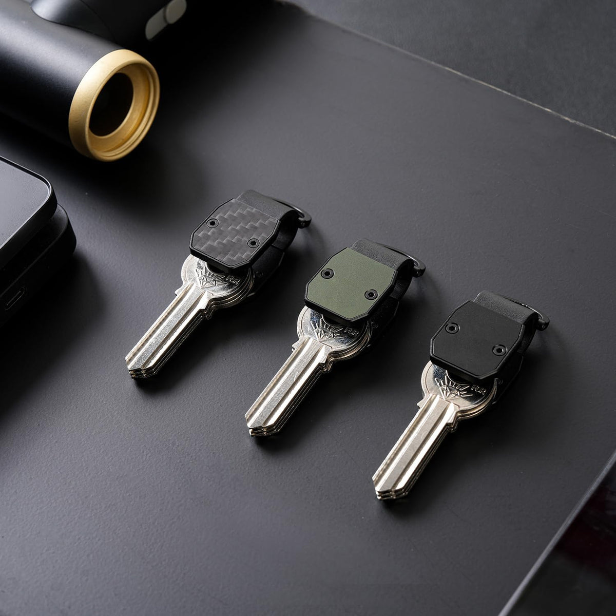 Compact Aluminum Mini Key Organizer Holder Keychain with Carabiner Clip.