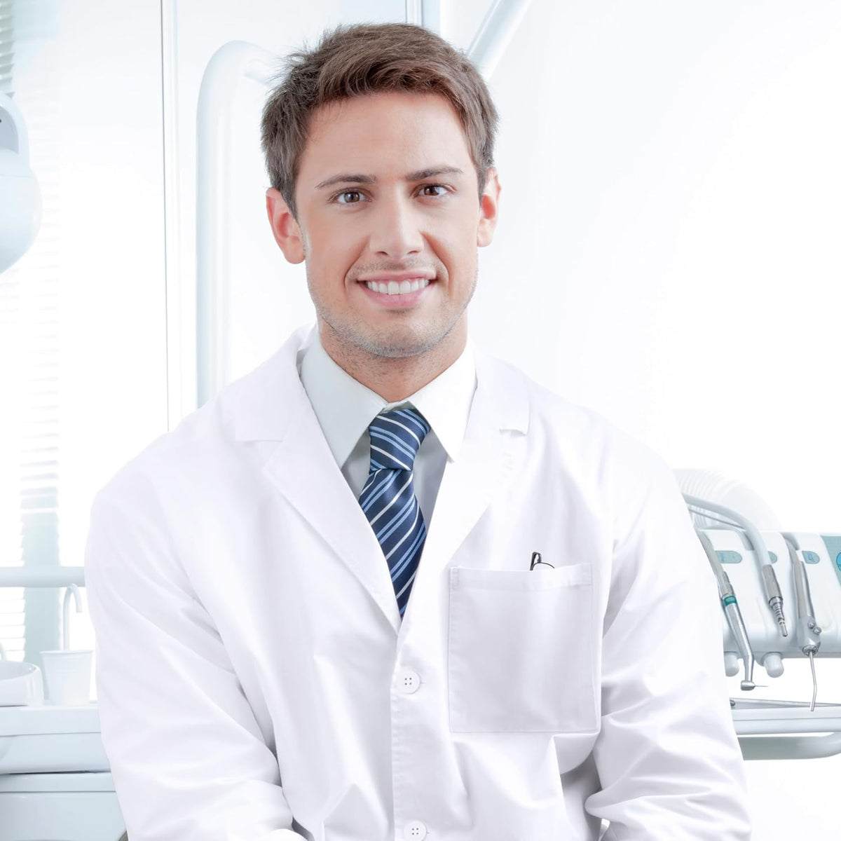 NY Threads Professional White Lab Coat - Long Sleeve Medical Coat for Men | Durable & Stylish