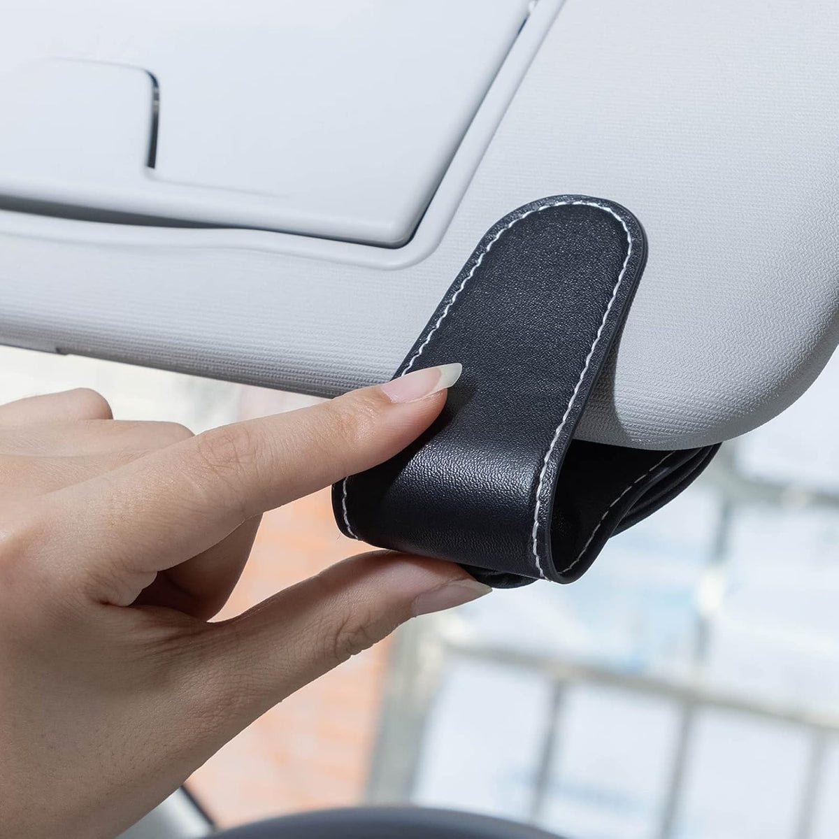 Car Sunglass Holder, Eyeglass Holder Fit BMW X1 X3 X7 X5 X6 1 3 5 6 Series Z4 7 M Series, Sunglass Hanger Mount for Car Sun Visor, Interior Accessories, Black