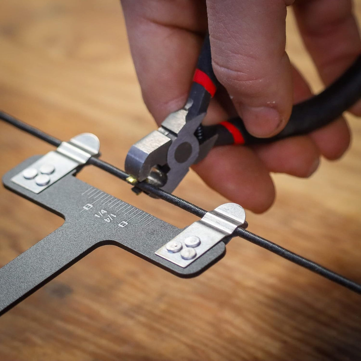 Shatterproof Archery Nock Pliers - Precision Bow T Square for Clamping Nock Points