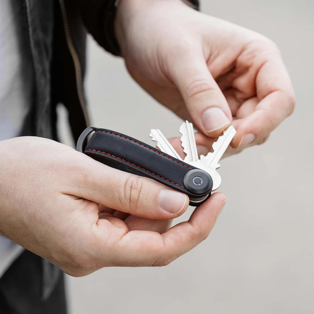 orbitkey Crazy Horse Leather Key Organizer | Quiet Profile | Holds up to 7 Keys