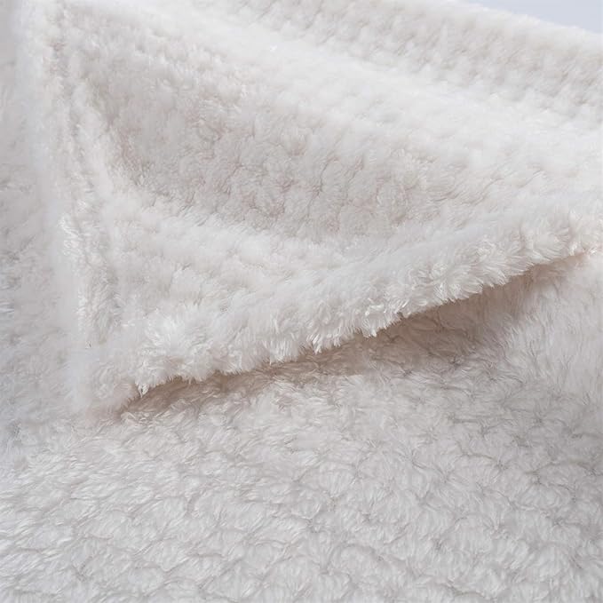 Pet Blanket Warm Soft Dog Blankets Washable Cat Throw Blankets Sofa Bed Couch Furniture Protector Cover for Small Medium Large Dogs Cats, White, 39" x 47"