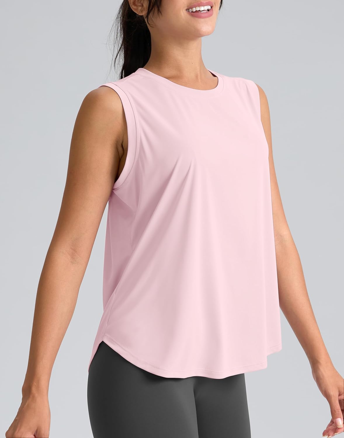 SANTINY Women's Athletic Tank Tops - Breathable Lightweight Sleeveless Yoga & Tennis Shirts