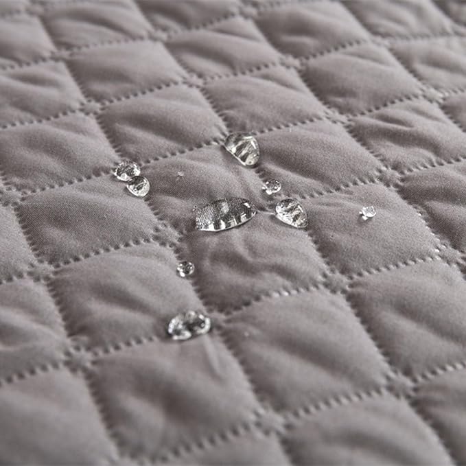 Dog Bed Cover & Couch Protector - Anti-Slip & Waterproof Pet Pad, Cozy Nest for Dogs, Ideal for Sofa, Bed & Car Seat Cushion - Furniture Protector Red L