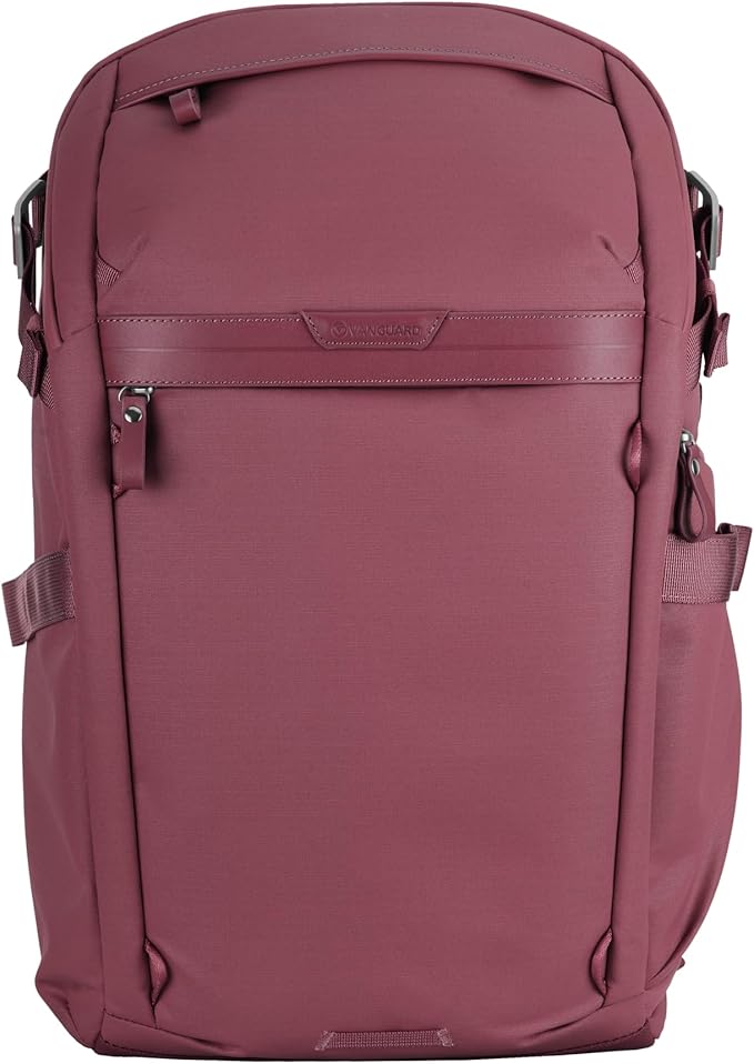 VANGUARD VEO Metro B30L Camera & Everyday Backpack – Fits 70–200mm Attached