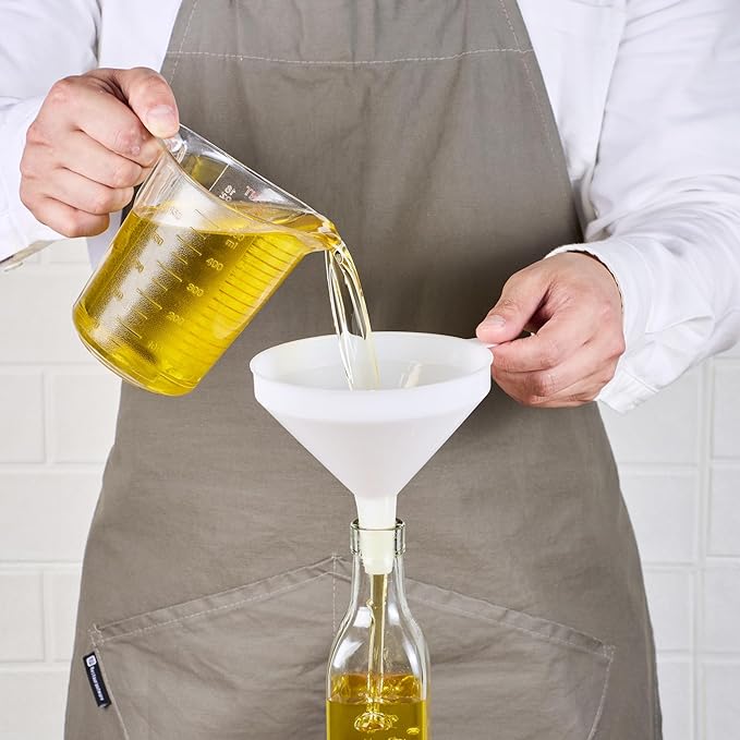 Restaurantware-Met Lux 16-ounce Plastic Funnel, 1 Plastic Funnel - Precise Spout, White Pouring Tool, Wide Spout, For Transferring Ingredients