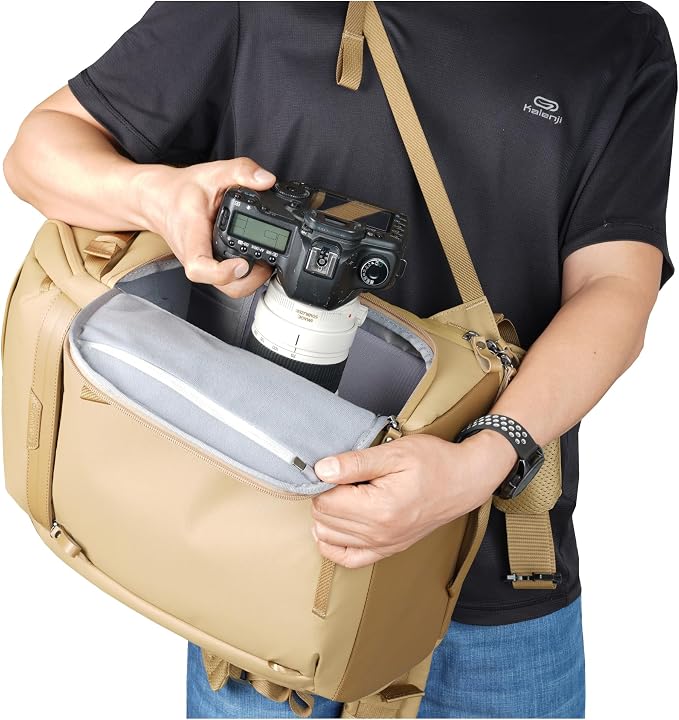 VANGUARD VEO Metro B25L Camera & Everyday Backpack – Fits 70–200mm Attached
