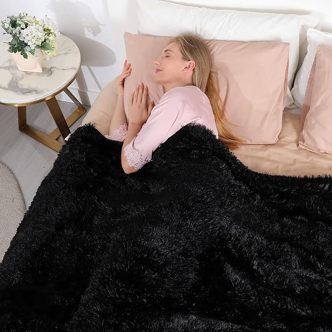 Tuddrom Decorative Extra Soft Faux Fur Blanket Twin Size 70" x78", Reversible