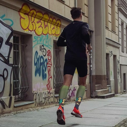 Double Couple 4 Pairs Compression Socks for Men and Women 20-30mmhg knee high Compression Stockings for Sports Running Flying