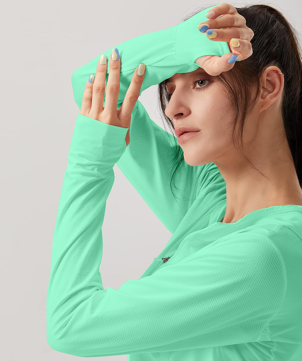 Soothfeel Women's Sun Protection Hoodie Jacket - Lightweight UPF 50+ Long Sleeve with Pocket for Outdoor Activities