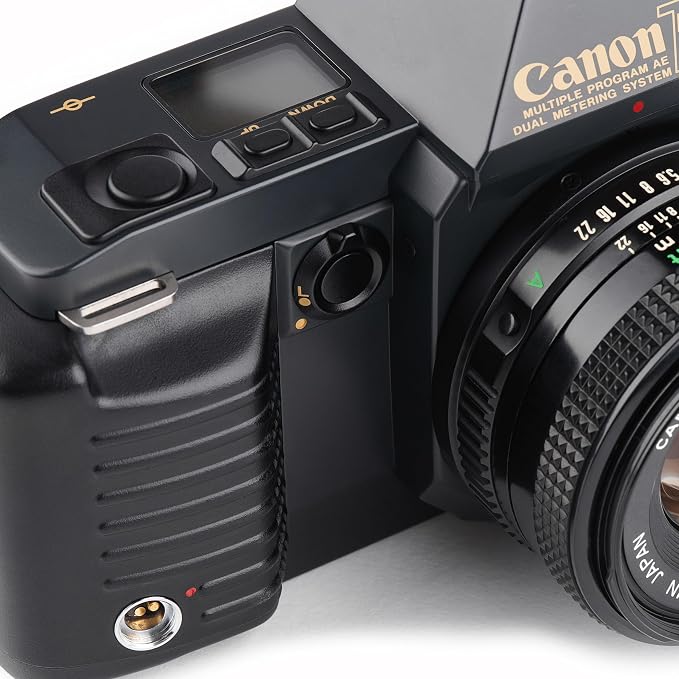 Canon T70 35MM SLR Film Camera kit