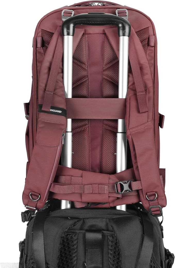 VANGUARD VEO Metro B30L Camera & Everyday Backpack – Fits 70–200mm Attached