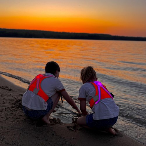 noxgear TracerJr - Child Illuminated and Reflective Safety Vest - Durable, Weatherproof and Highly Adjustable - Rechargeable, 12 Hour Battery Life for Biking, Playing or Any Outdoor Adventure (Small)