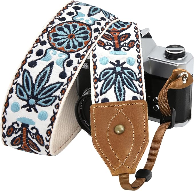 Padwa Lifestyle 2" Wide Classic Crazy Horse Art Cowhide Head Cotton Camera