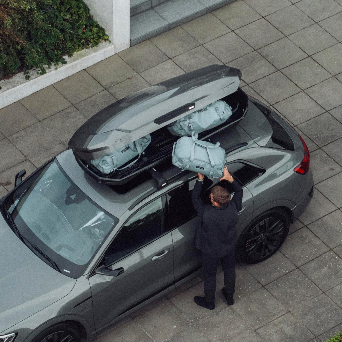 Thule Motion 3 Rooftop Cargo Box - Spacious Storage Solution for All Your Adventures