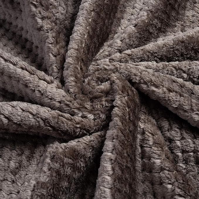 Pet Blanket Warm Soft Dog Blankets Washable Cat Throw Blankets Sofa Bed Couch Furniture Protector Cover for Small Medium Large Dogs Cats, Khaki, 20" x 28"