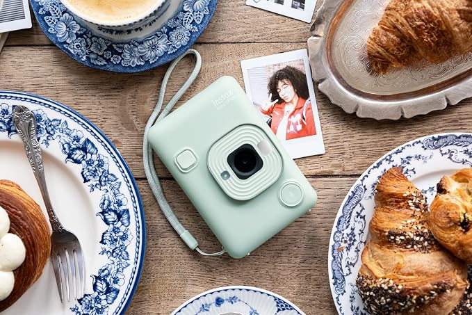 Fujifilm INSTAX Mini LIPLAY Hybrid Instant Camera