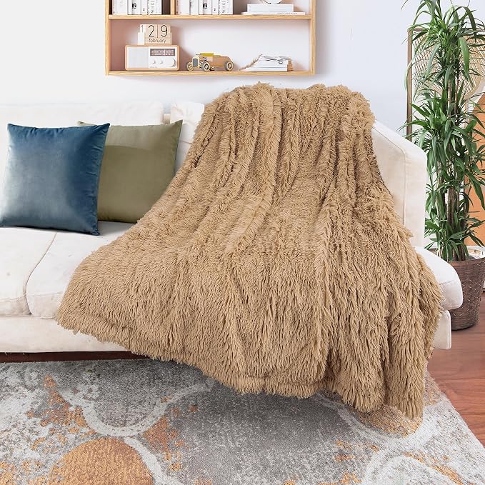 Tuddrom Decorative Extra Soft Faux Fur Blanket Twin Size, Solid Reversible