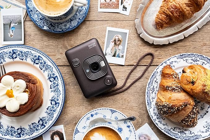 Fujifilm INSTAX Mini LIPLAY Hybrid Instant Camera
