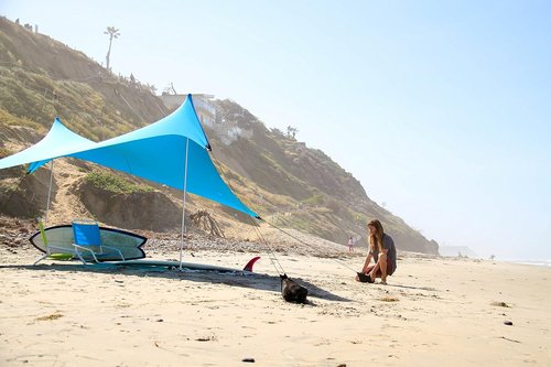 Neso Grande Portable Beach Tent | Lightweight Sun Shelter with UPF 50+ Protection - Easy Setup for Family - 7ft Tall, 9 x 9ft