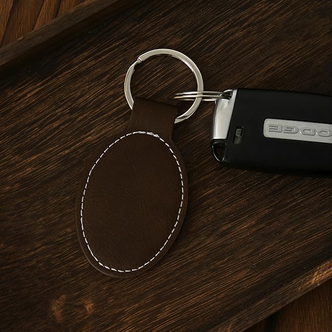 LaserGram Oval Keychain, Golfer Golfing, Personalized Engraving Included (Rustic with Silver)