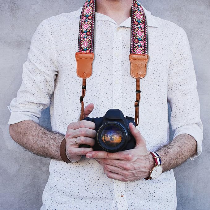 Padwa Lifestyle Pink Vintage Embroidered Camera Strap