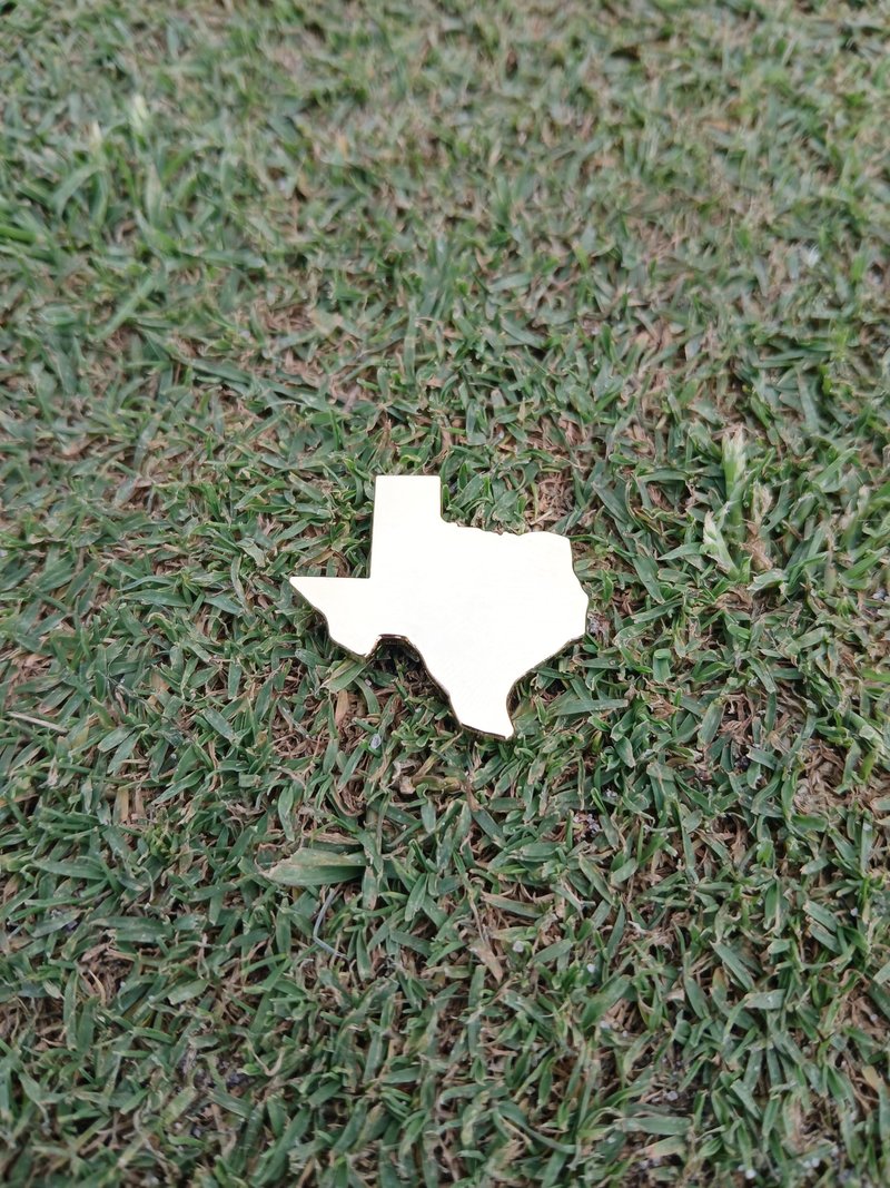 Wild Horses Texas Golf Ball Marker - Magnetic Gold Metal with Embossed Logo - 1.25" Location Outline Design for Hat Clip or Pocket