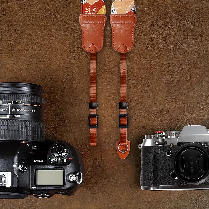 Padwa Lifestyle Japanese Art Style Brown Camera Strap