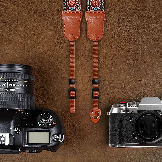 Padwa Lifestyle Red Vintage Embroidered Camera Strap