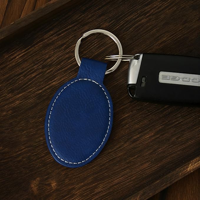 LaserGram Oval Keychain, Golfer Golfing, Personalized Engraving Included (Dark Blue)