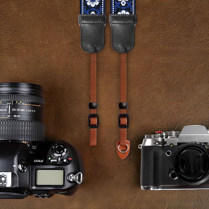 Padwa Lifestyle Blue Flower Camera Strap