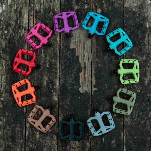 Funn Taipan S Glass Fiber Reinforced Thermoplastic Bike Pedals with 9/16-inch CrMo Axles for MTB/BMX/Urban/Gravel Riding, Suitable for Youth, Kids and Young Riders (Purple)