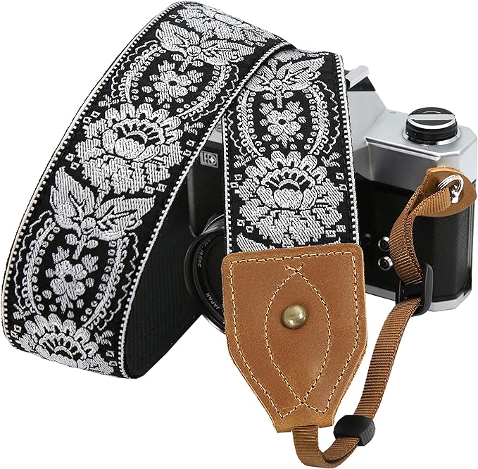 Padwa Lifestyle 2" Wide Classic Crazy Horse Art Cowhide Head Cotton Camera